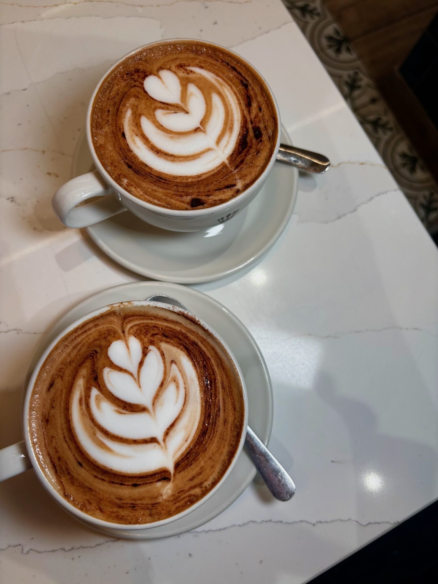 Latte with latte art at Deli's Kitchen